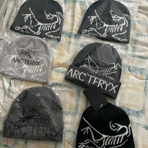 Arc’teryx toques